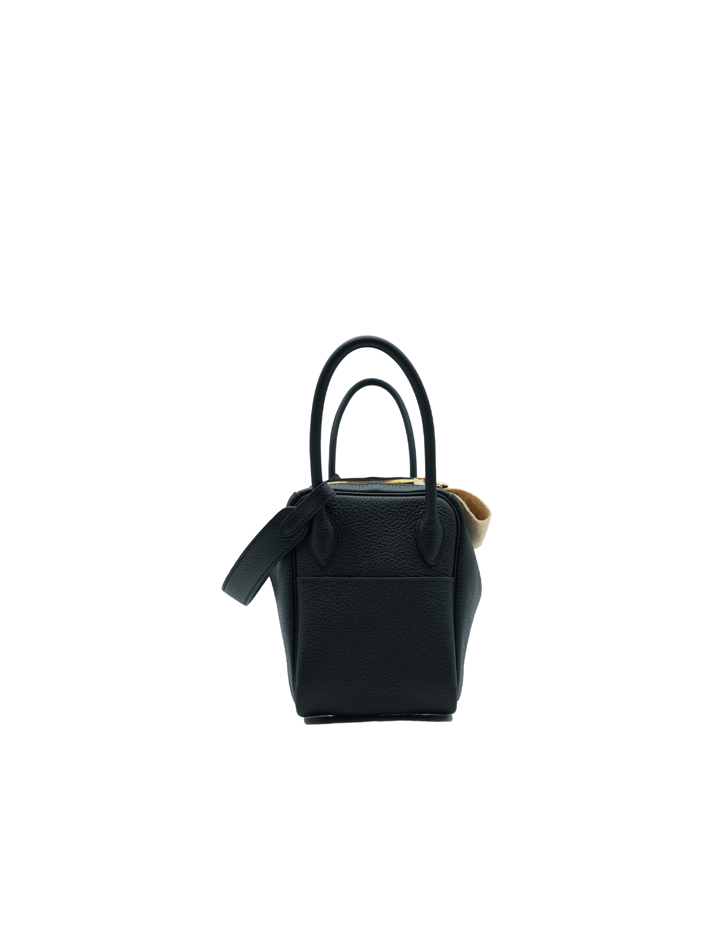 NEW HERMÈS LINDY 26 TAURILLON CLEMENCE BLACK GHW