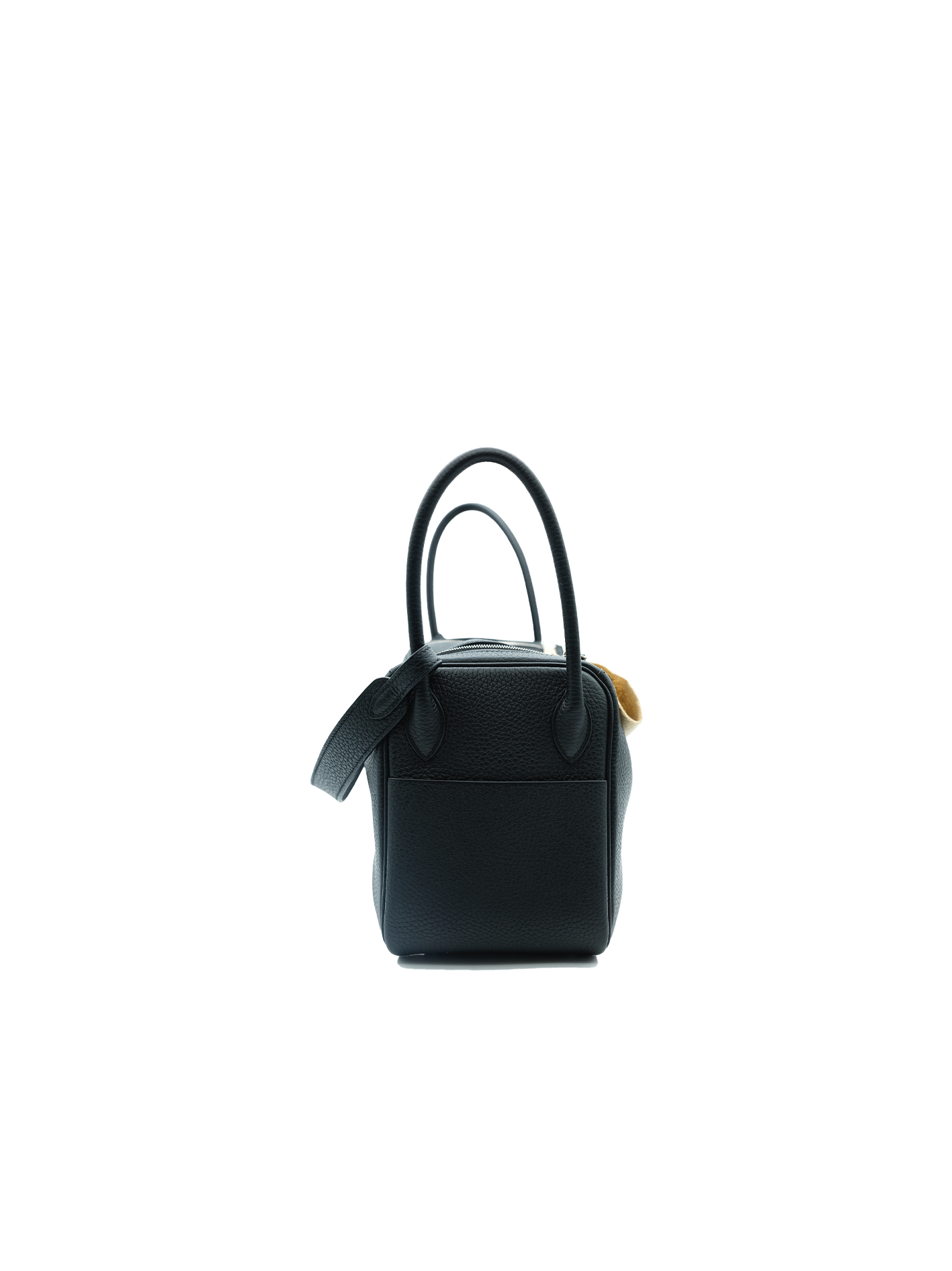 PRE-LOVED HERMÈS LINDY 26 TAURILLON CLEMENCE BLACK PHW