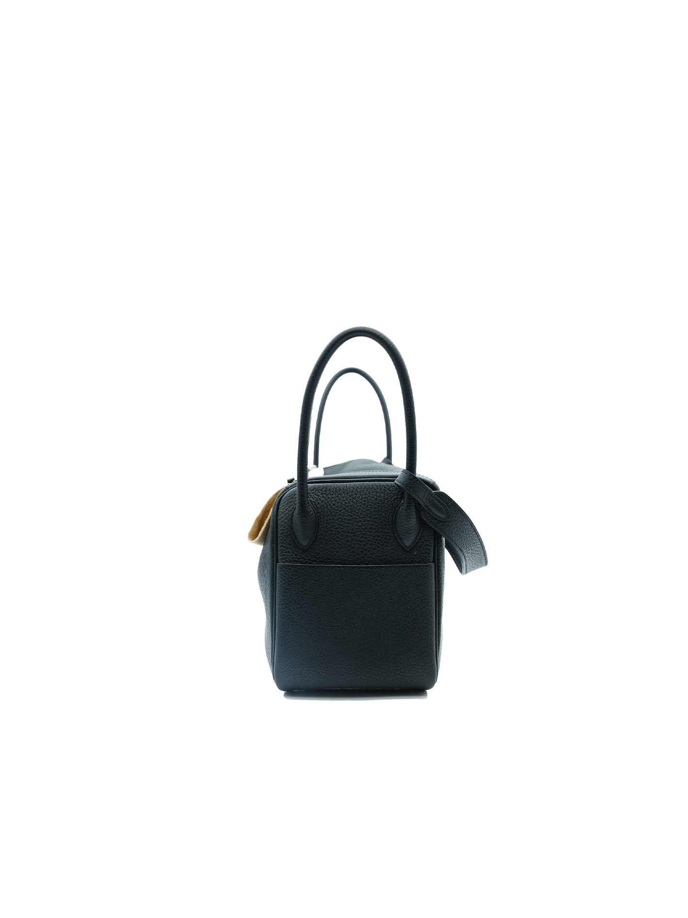PRE-LOVED HERMÈS LINDY 26 TAURILLON CLEMENCE BLACK PHW